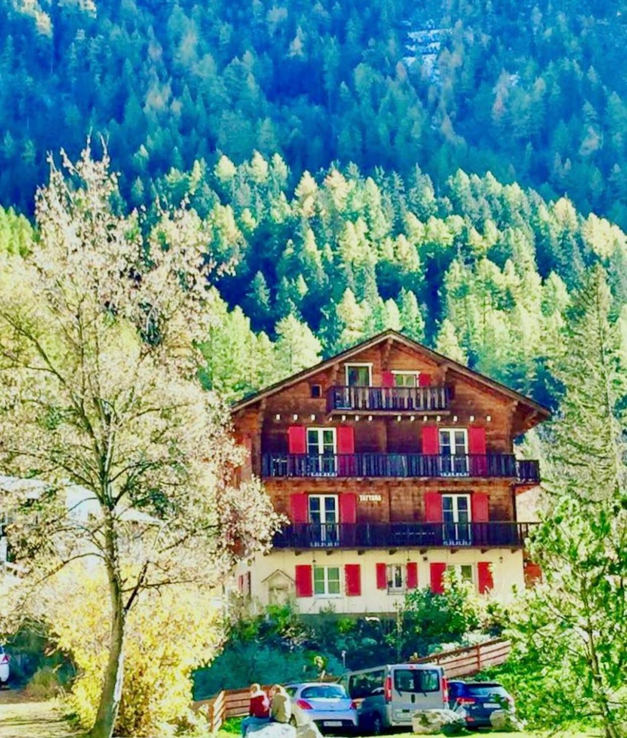 Apartments Chalet Tatyana Leukerbad Bagian luar foto